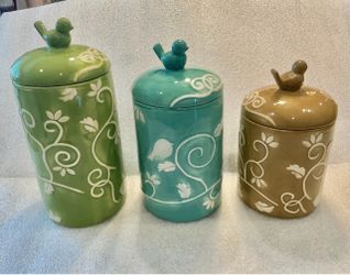 Set of 3 Ceramic Canisters With Bird Design