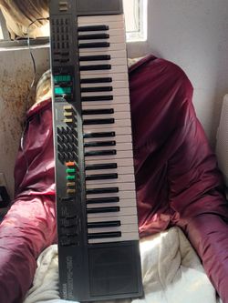 Yamaha PSR-21 synthesizer vintage keyboard