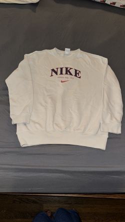 Nike Men's Off-White Crewneck Sweater