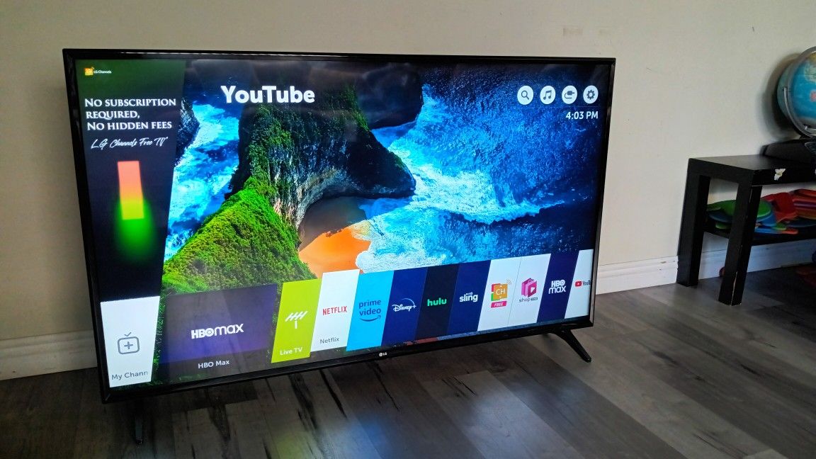 SMART TV 65" INCH --LG--4K ULTRA HD