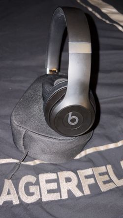 Headphones 