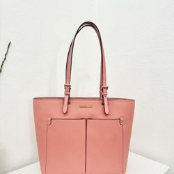 Michael Kors Jet Set Medium Pocket Tote Bag