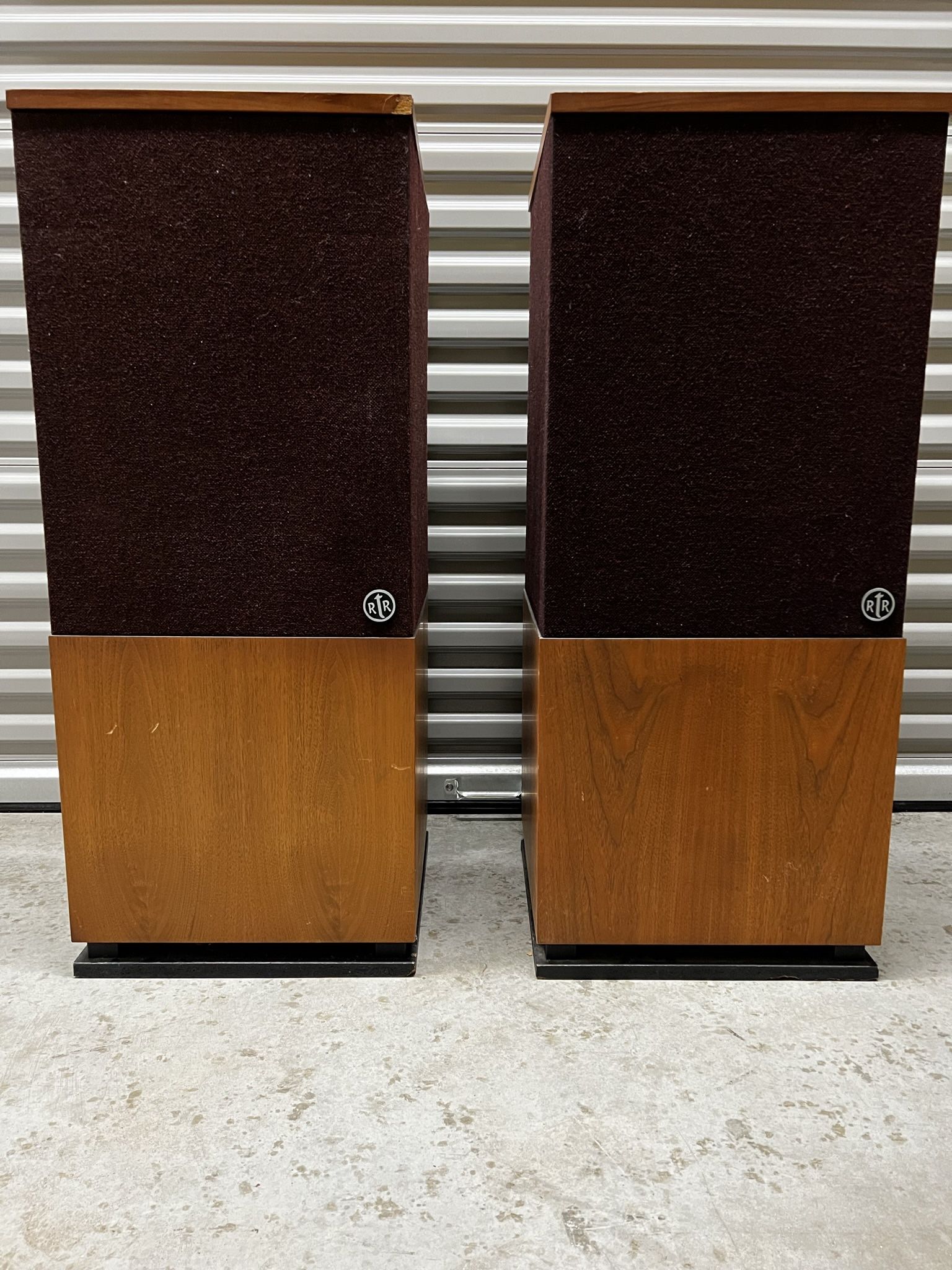 RTR 280-DR Floor Standing Speakers - Pick Up Only in Tamarac