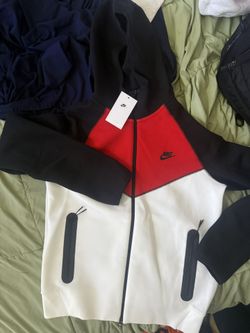 Nike tech hoodie medium