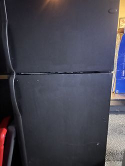 Free Refrigerator (NOT WORKING)