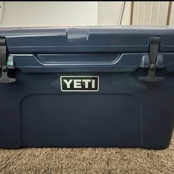 K2 Coolers Summit 50 quart for Sale in New Caney, TX - OfferUp