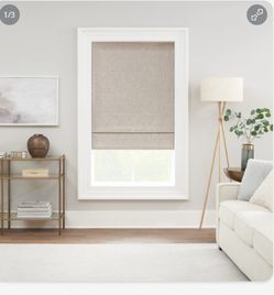 Special Offer! Eclipse Drew Cordless Blackout Roman Shade (Brand New) Dimensions: 39 in x 64 in.