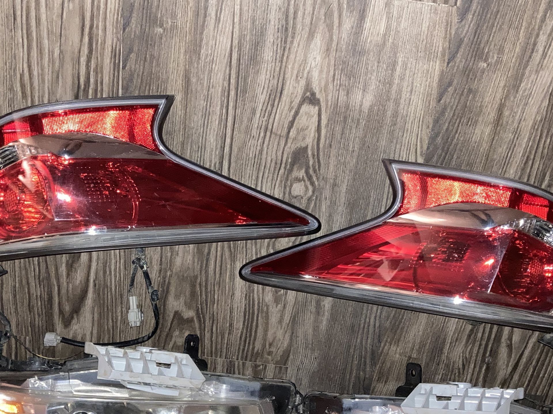 2014 Nissan Altima Oem Tail Lights & Headlights