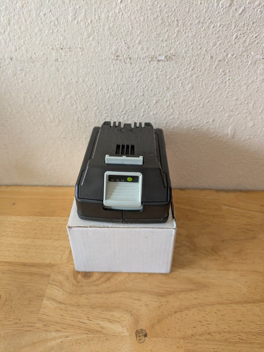 Greenworks. 24V Lithium-ion Model: 29842
