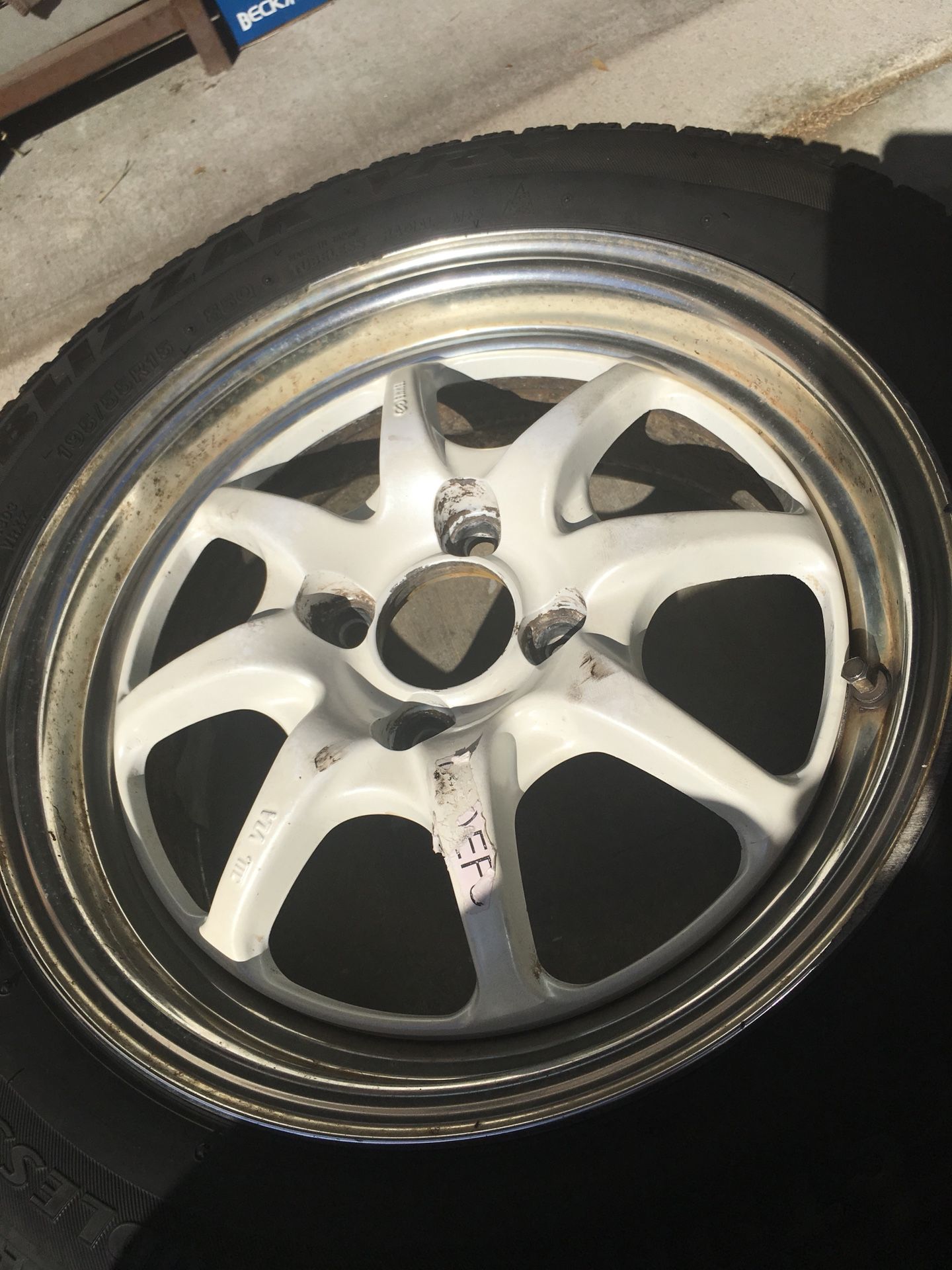 Enkei J Speed wheel