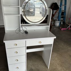 Little Girl Vanity 