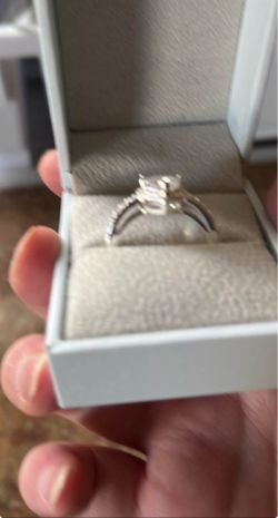 Sterling apsvo heart shape diamond ring