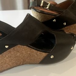 Kenneth Cole Reaction Women’s Cork and Leather Wedge Shoe. Size 9.5