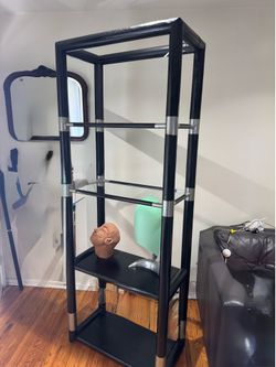 Etagere/Shelving