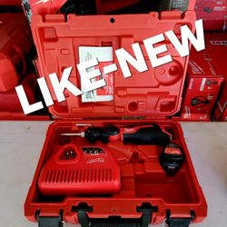 Milwaukee
M12 12-Volt Lithium-Ion Cordless Soldering Iron Kit with (1) 1.5Ah Batteries, Charger & Hard Case