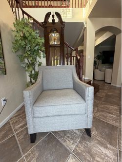 Beautiful Gray nailhead trim arm accent chair in excellent condition