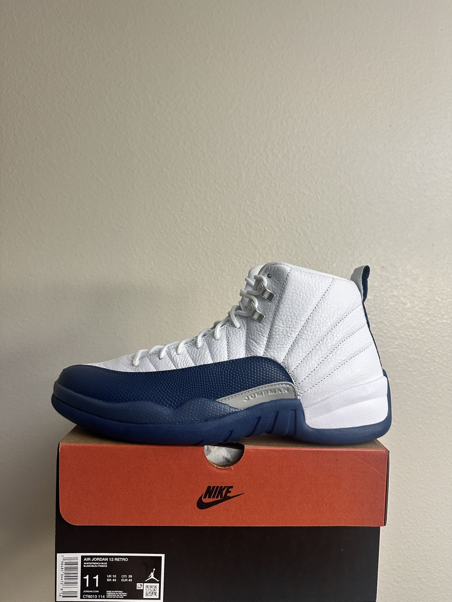 Men Jordan Retro 12 Size 11 French Blue 