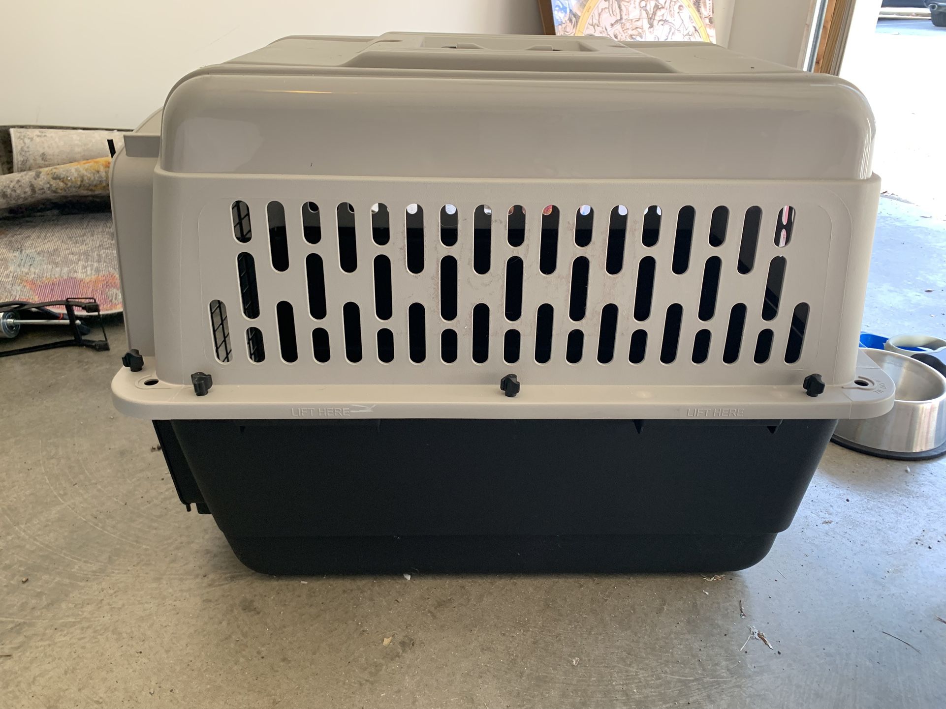 Dog Crate- Medium Sized