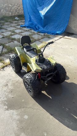 Toy car