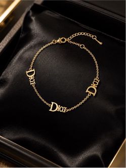 14k gold real deal come with box (shipping free)