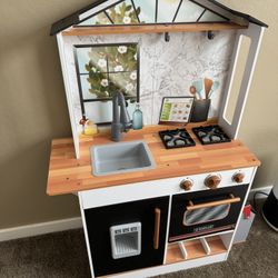 Kids Play Kitchen