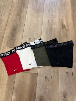 Nike Pro Shorts Bundle Women Medium