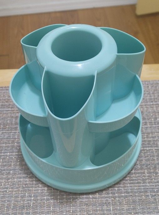 Supply/Makeup Spinning Caddy
