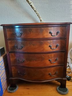 Beacon Hill Collection Mahogany Vintage Sideboard