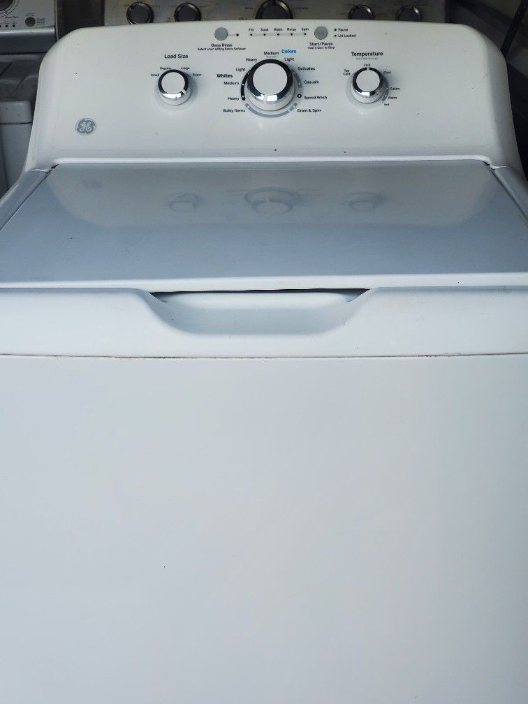 Like new super capacity GE washer.