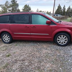 2012 Chrysler Town & Country