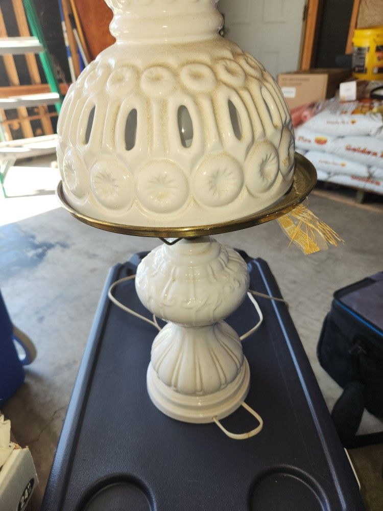Vintage Ceramic White Lamp