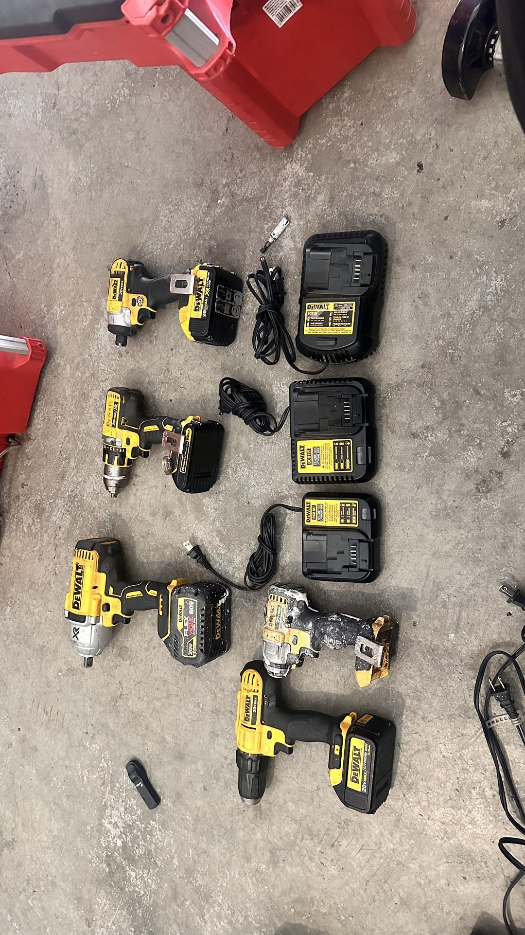 Drills And Impacts Dewalt Craftsman Milwaukee Chargers, And Makita