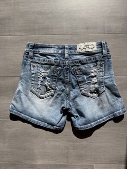 Miss Me - Low Rise Short - Size 27 - Excellent Condition