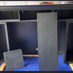 FREE Hutch/shelving Unit FREE