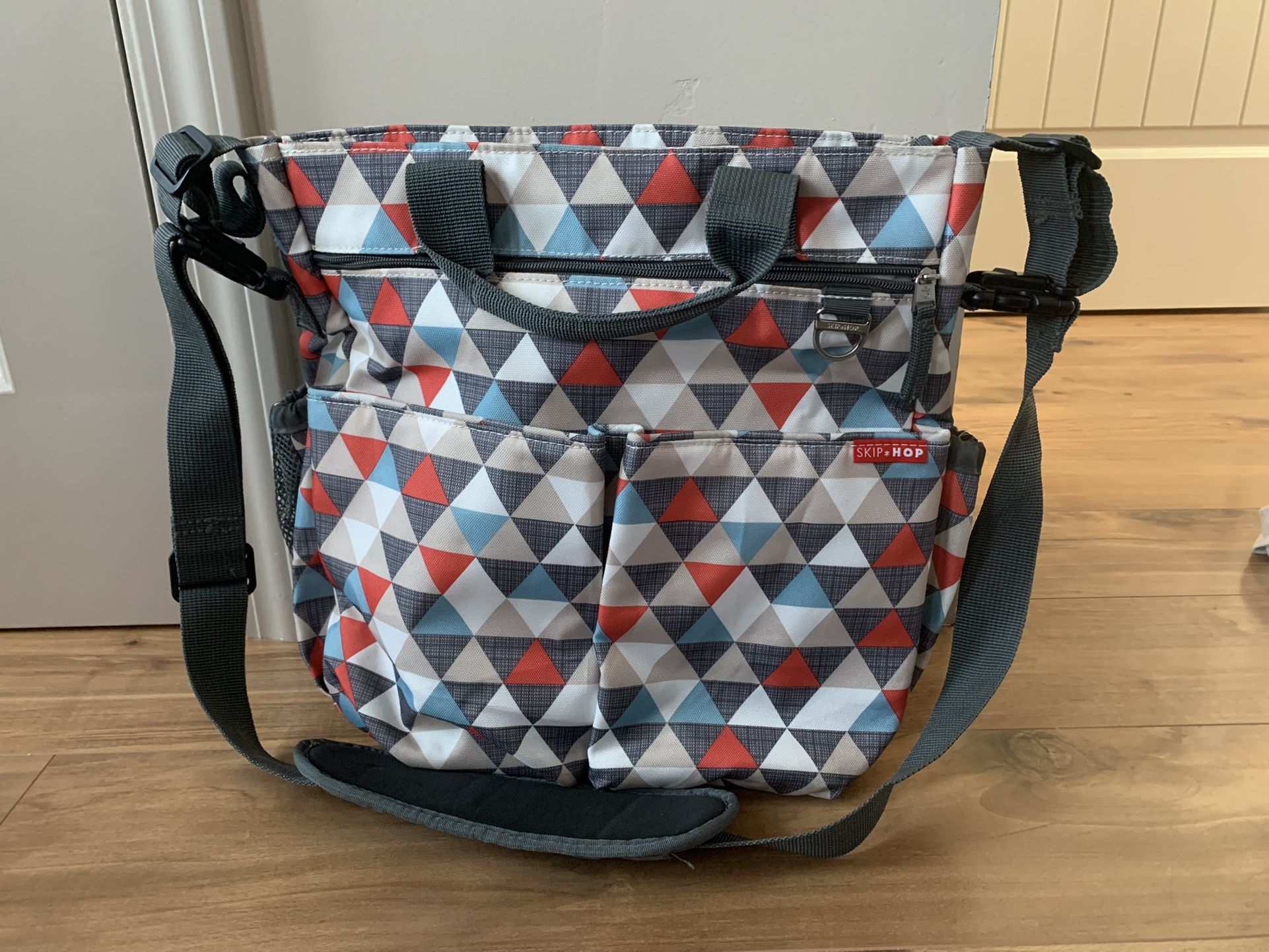 Skip Hop Messenger Diaper Bag