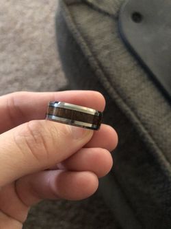 Men’s wedding band