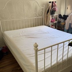 Queen Size Bed 