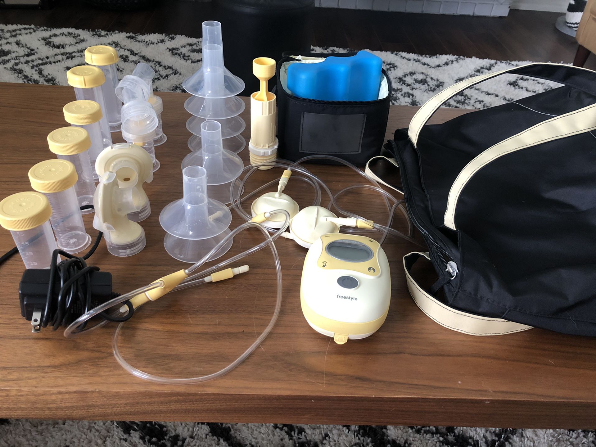 Medela Freestyle Double Electric Hands-Free Breast Pump & Accessories - includes everything you need!
