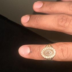 Virgencita 14 K Gold Ring 