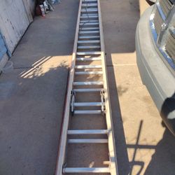 Large Warner Extension Ladder Good Shape No Offers No Trades 75th Ave Indian School Serious Buyers Only Please