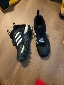 Football cleats