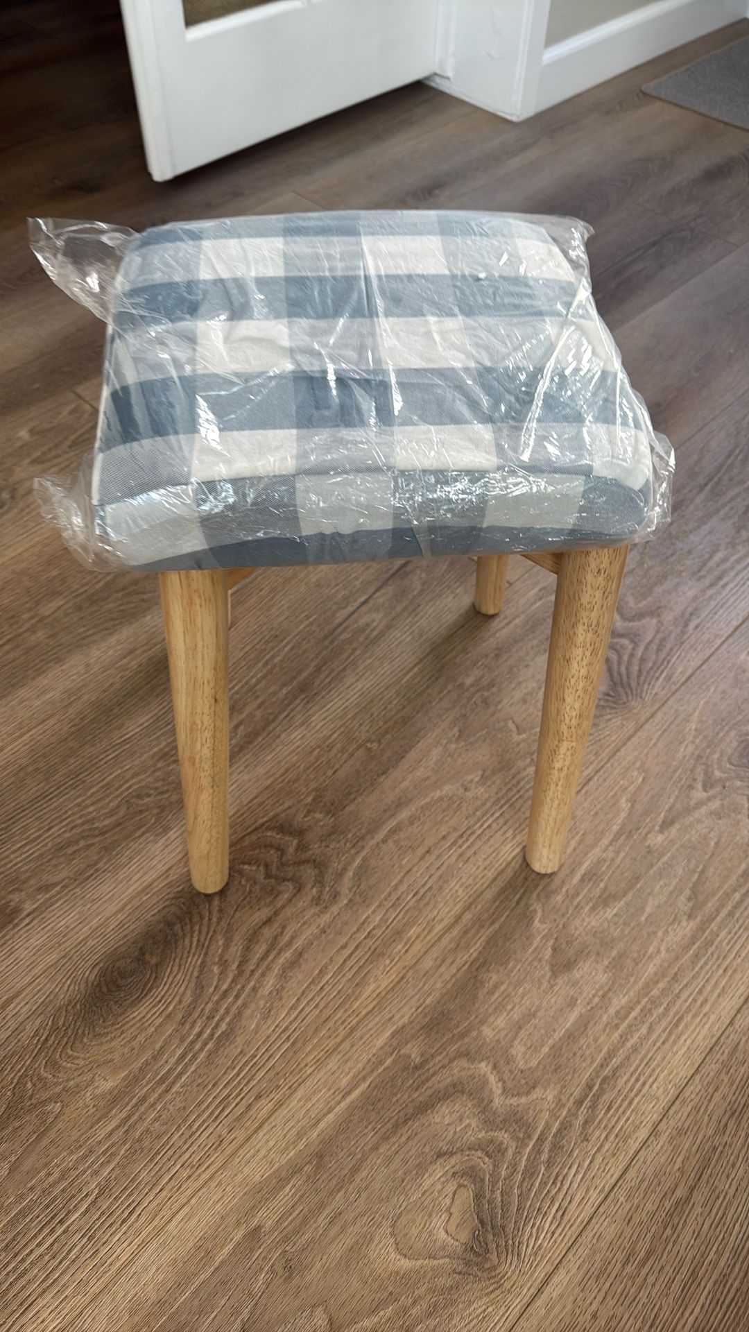 Vanity Stool-standard Seat Height. 