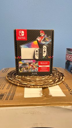 Nintendo Switch - OLED Model Mario Kart 8 Deluxe Bundle US Version (Brand New)