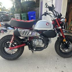‘23 Honda Monkey, Only 46 Miles