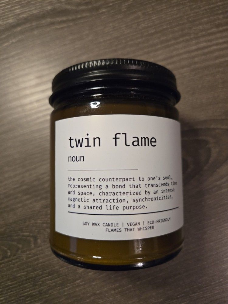 NEW - Twin Flame Vegan Candle (White Sage + Lavendar)  9 oz