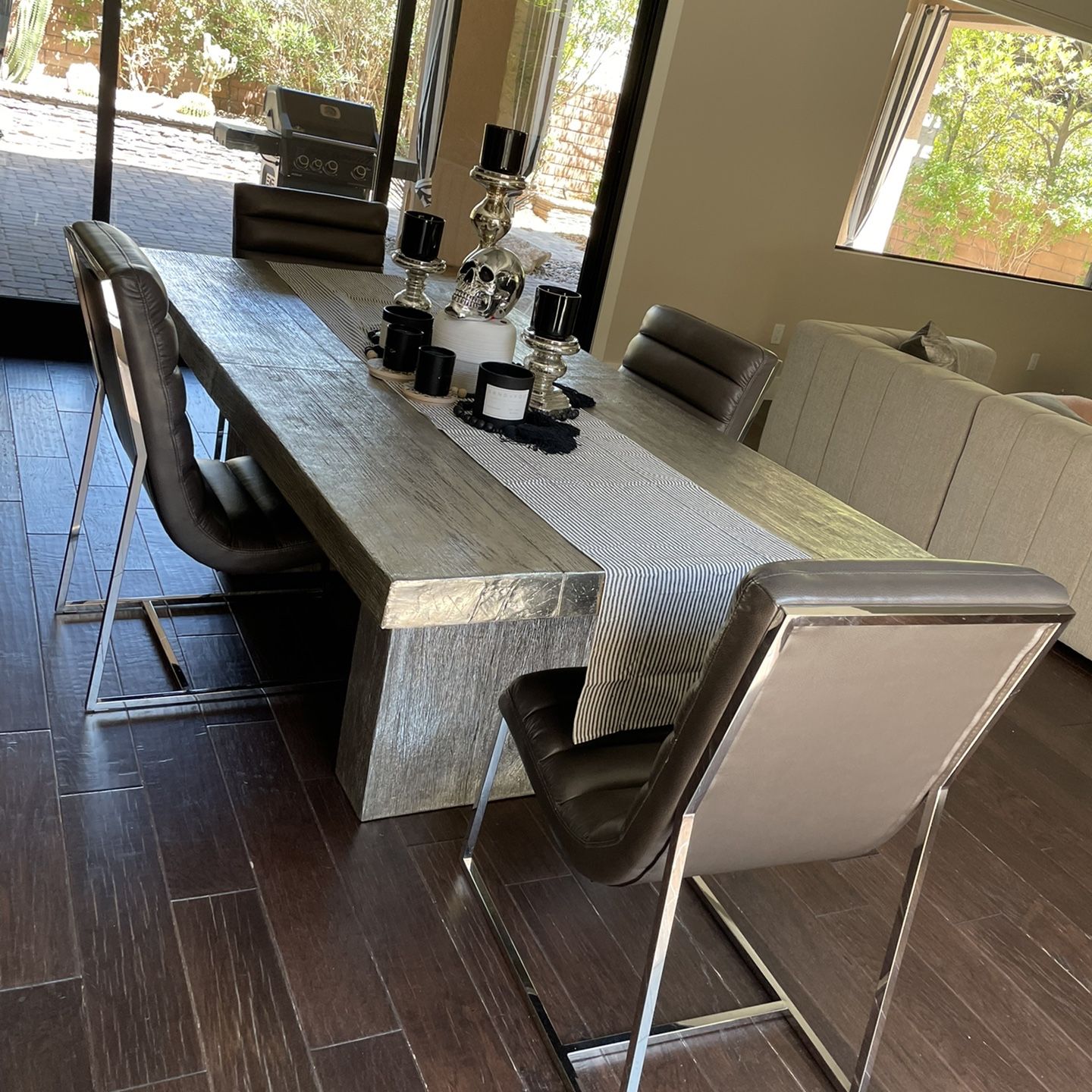 Z Gallerie Timber Dining Table And Gunnar Chairs for Sale in Las