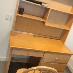 Beautiful Desk With Removable Hutch and Chair