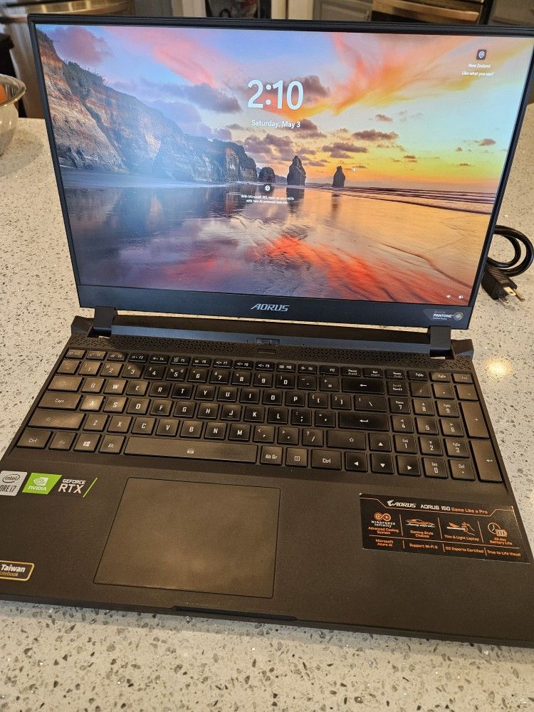 Gigabyte Aorus 15G XC 15.6" Laptop NVIDIA GeForce RTX 3070 8gb