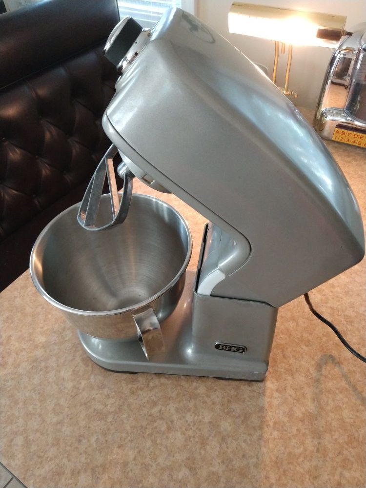 Dash Stand Mixer - Free Delivery for Sale in Jersey City, NJ - OfferUp