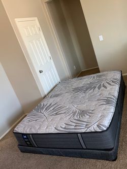 QUEEN SEALY MATTRESS AND FREE BOX SPRING